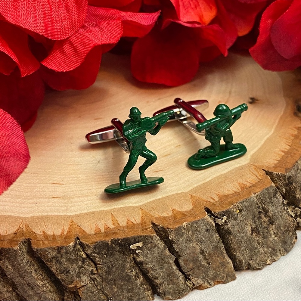 Green Army Men Military Soldier Cufflinks - Picture 7 of 15